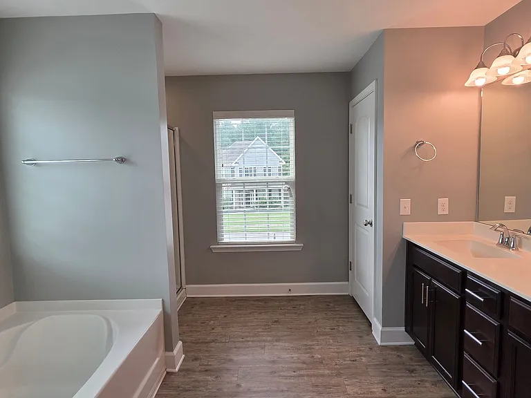 130 Clover Point Cir — Photo 26