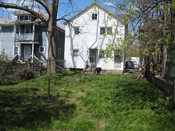 3rd image of 812 Veto St NW #814