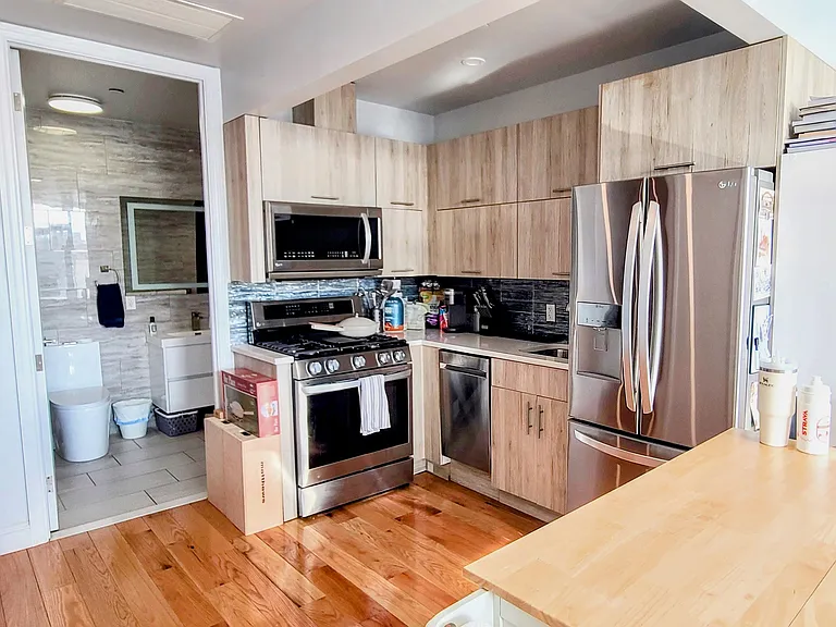 28-06 21st St #5FB — Photo 4