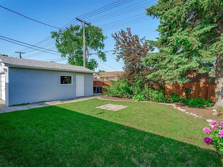 15 Lomond Blvd #15 — Photo 38
