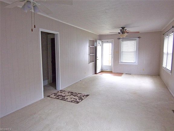 3rd image of 113 Marshall Ct