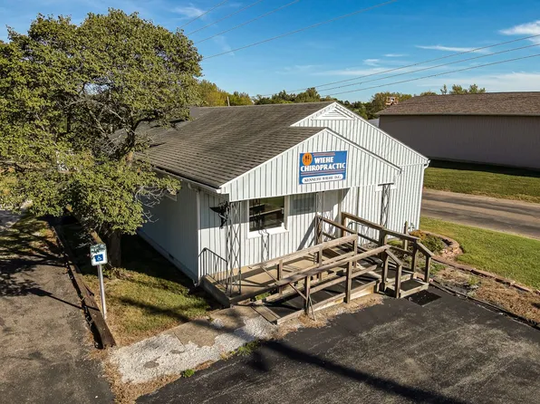 1202 N Main St, Paris, IL 61944