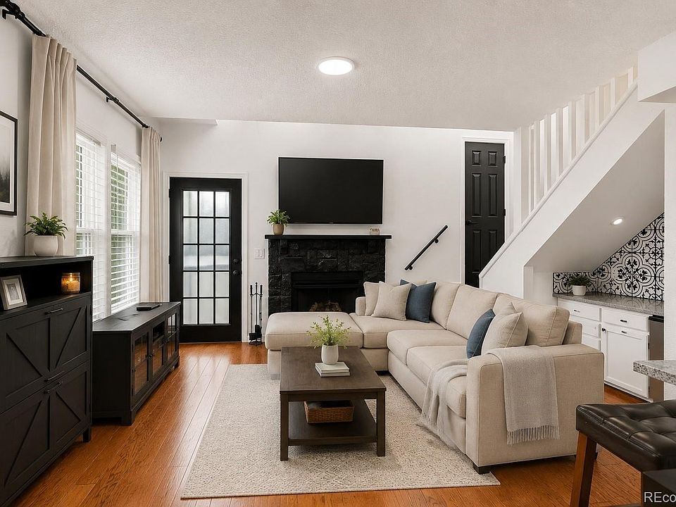 1st image of 962 S Dearborn Way #12