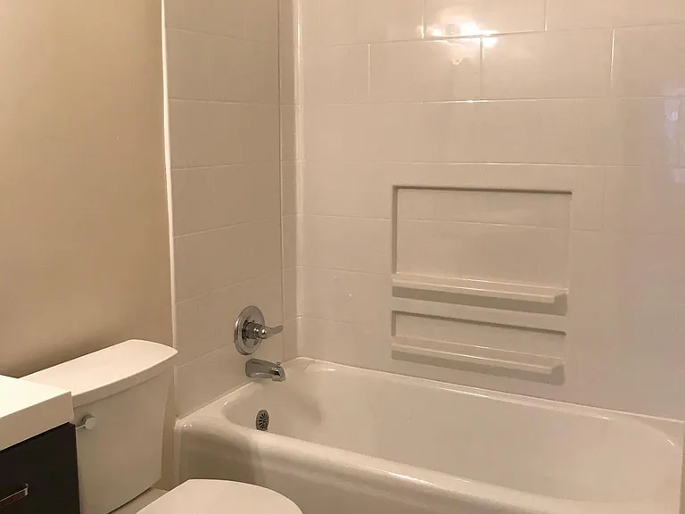 2374 NW Northrup St #6 — Photo 14