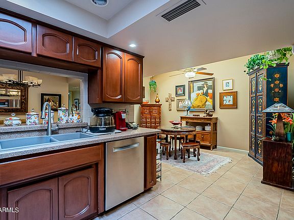 5th image of 1631 E Cactus Wren Drive