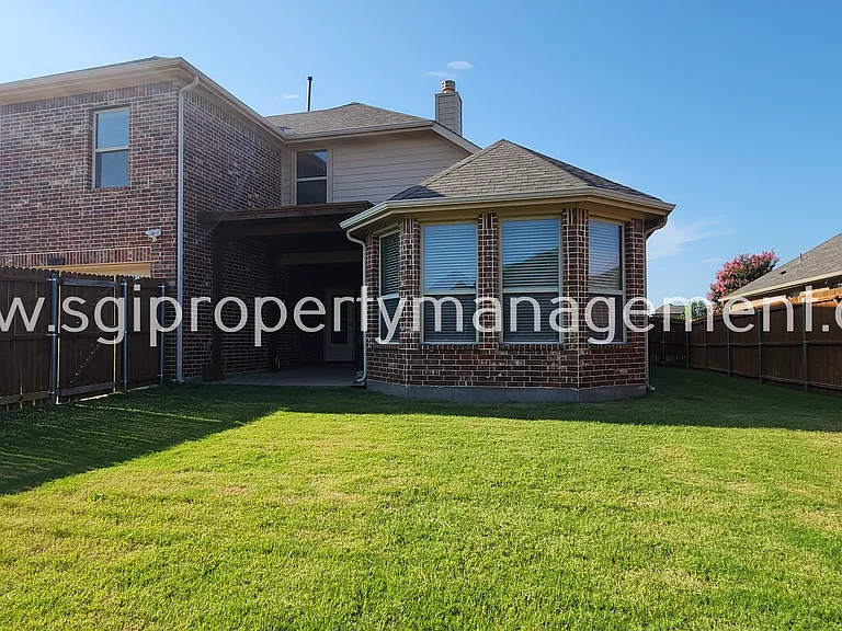 1369 Crescent Cove Dr — Photo 34