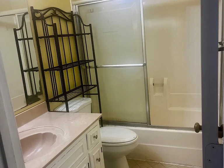 2135 Acklen Ave #3 — Photo 17
