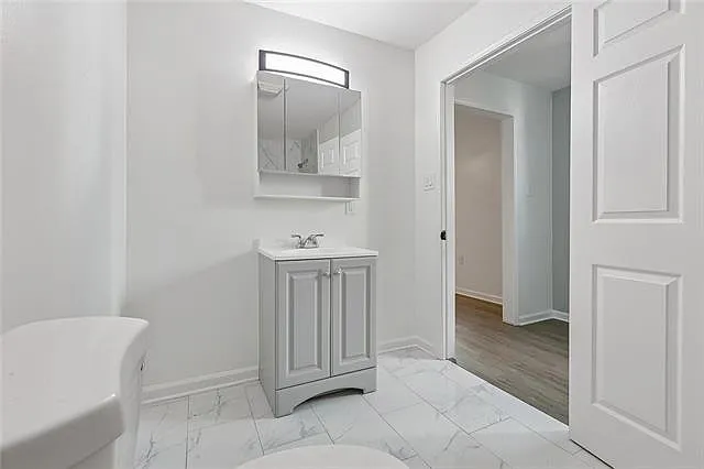 3211 Baronne St — Photo 9