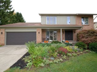 576 Middlebury Ln, Rochester Hills, MI 48309