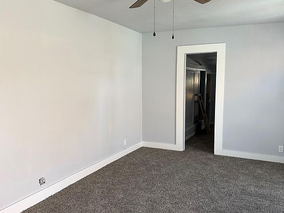 4th image of 613 Woodrow St