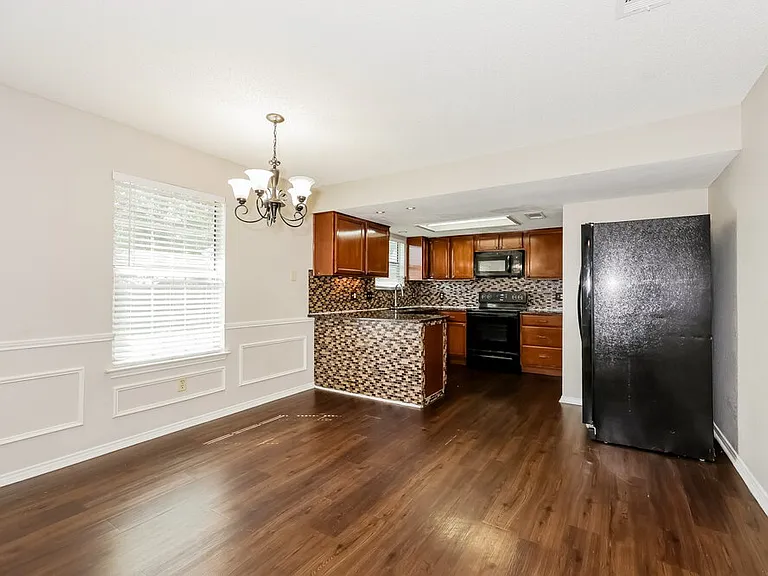 1224 Nicole Way — Photo 6