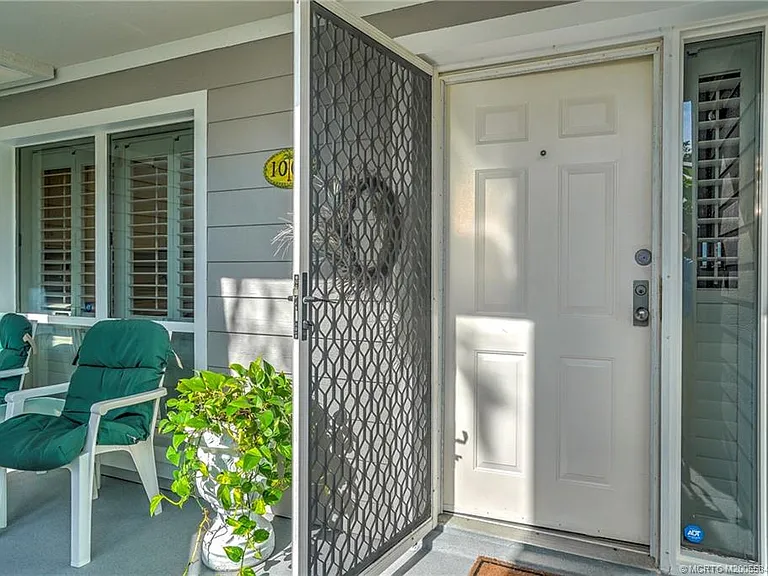 184 NE Edgewater Dr #1001 — Photo 4