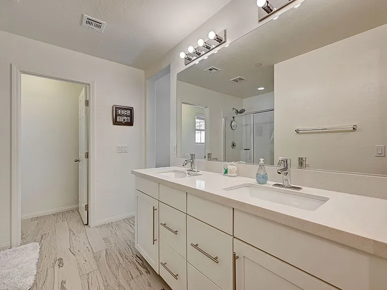 6363 Amelia Ridge Ave — Photo 20