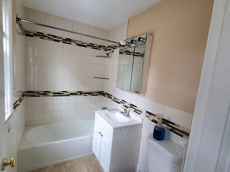 7002 Rising Sun Ave #C — Photo 5