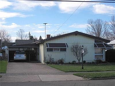 1st image of 1651 W 23rd St