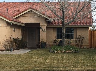 2122 S Del Rosa Dr, Ridgecrest, CA 93555