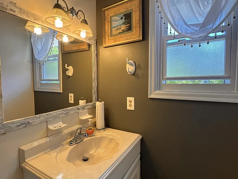 4902 Creek Dr — Photo 16