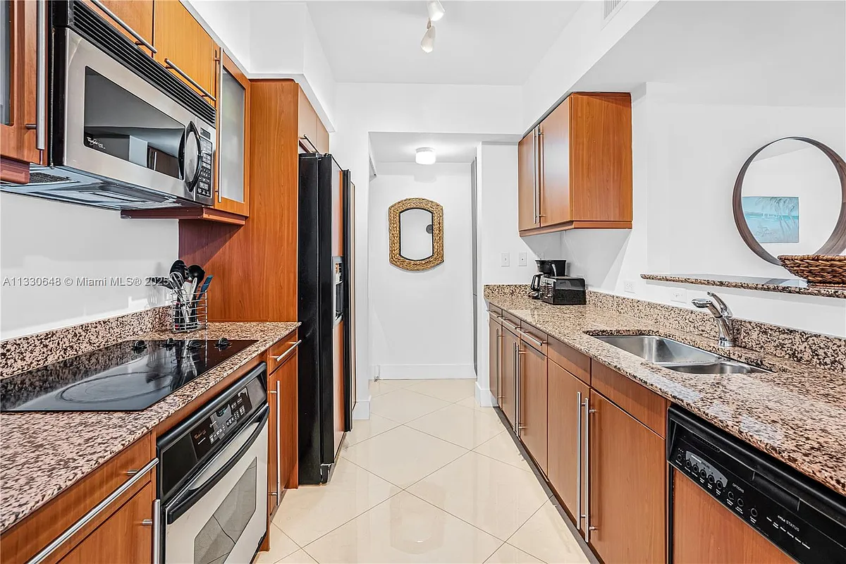 Building Photo - 2080 S Ocean Dr #1507