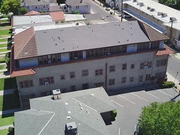 5th image of 1561 N Van Ness Ave