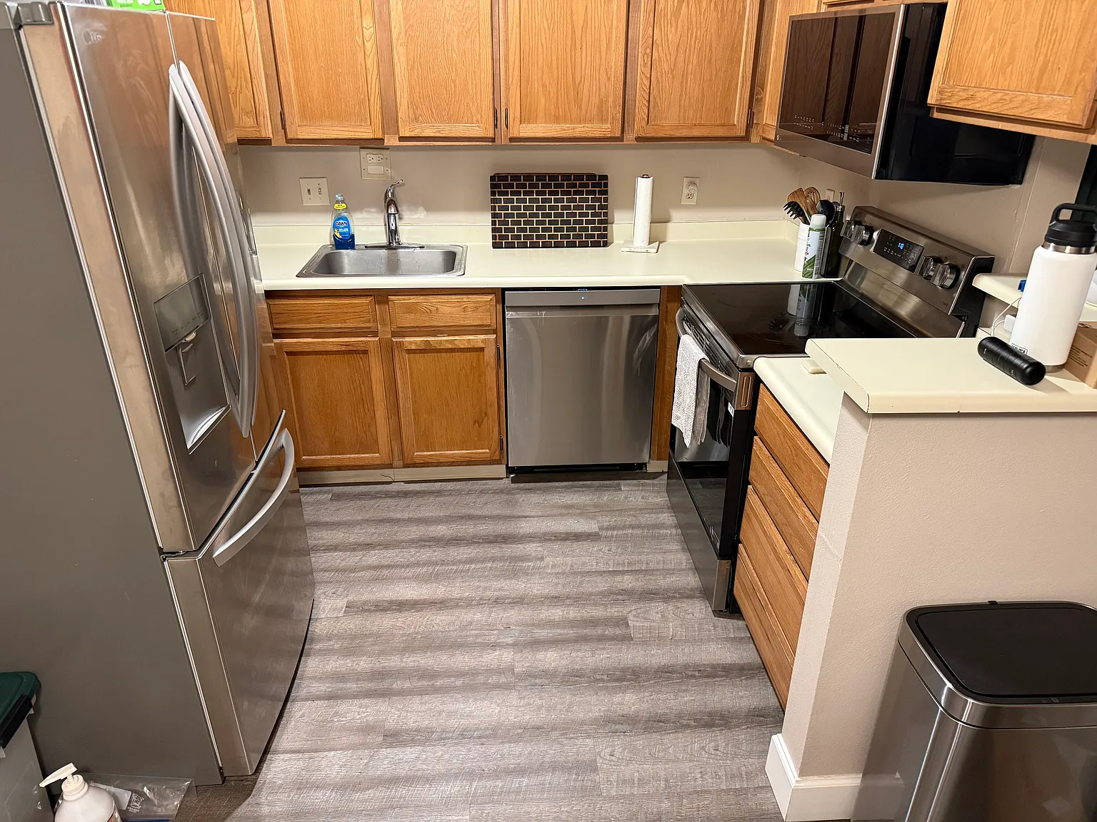1 bed, 812 sqft, $1,750 — Photo 3