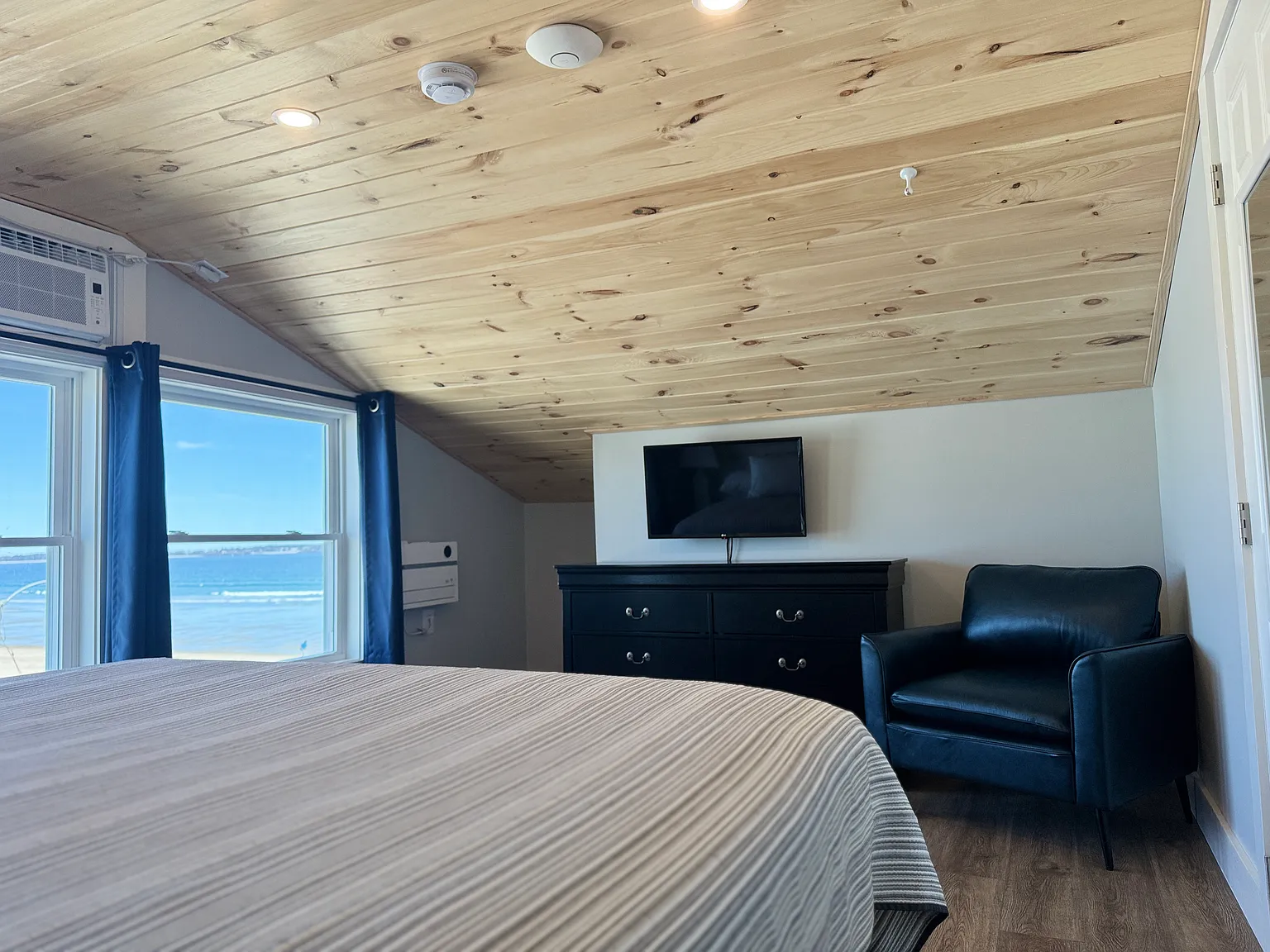 1 bed, $3,000 — Photo 3