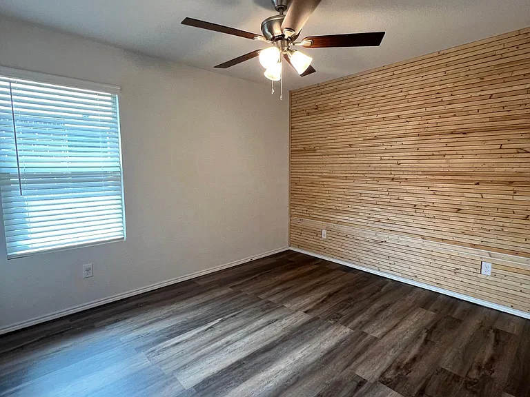 1602 Westfall Dr — Photo 22