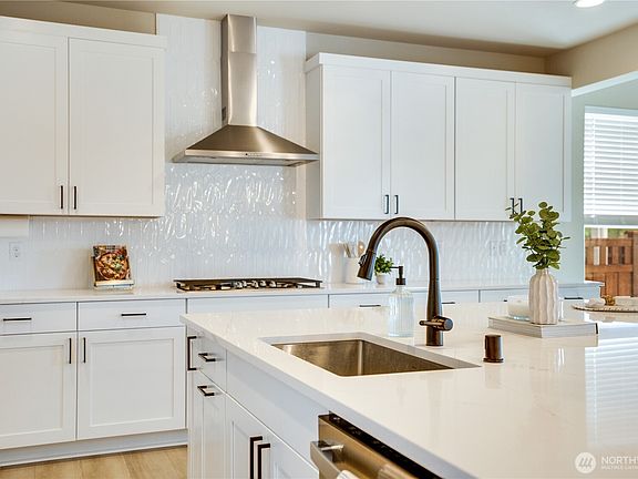 5th image of 20716 156th Street E