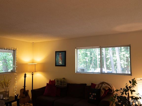 3rd image of B5 Shepherd Ln #B5