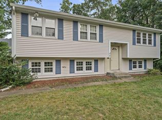 48 Smith St, Attleboro, MA 02703