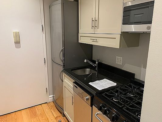 1st image of 208 E 13th St #3N