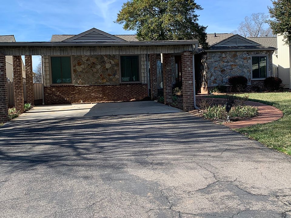 1st image of 132 Spyglass Dr