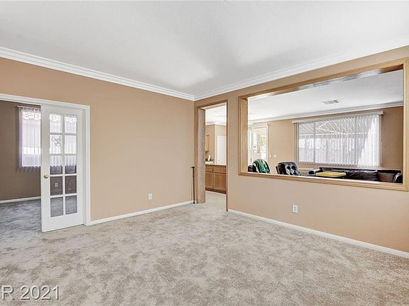 5th image of 8877 Kingswood Dr