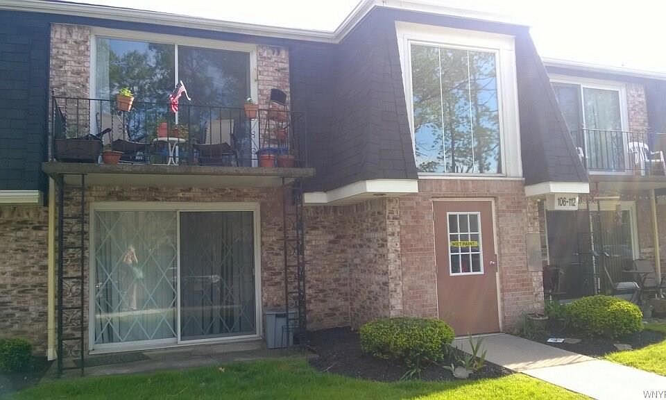 1st image of 106B Foxberry Dr