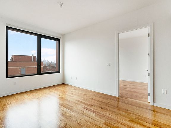 4th image of 54 Noll St #9533