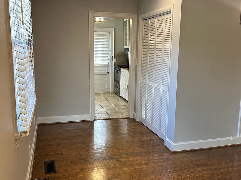 2300 Sharondale Dr — Photo 12