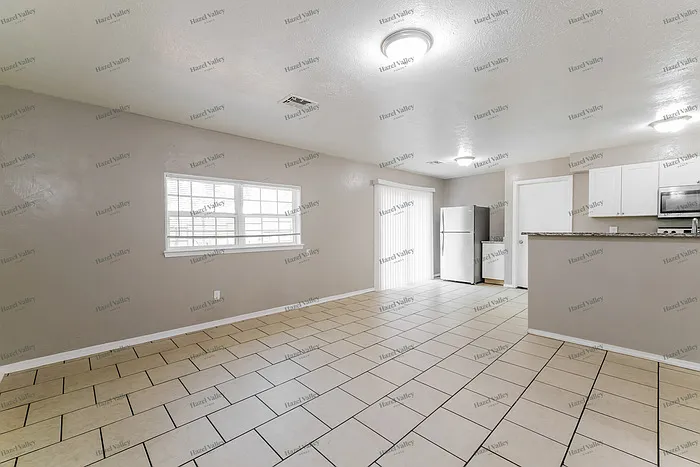 5 bed, 1.0 bath, 1125 sqft, $1,495 — Photo 3
