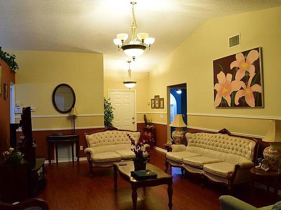 3rd image of 10807 Candlin Ct