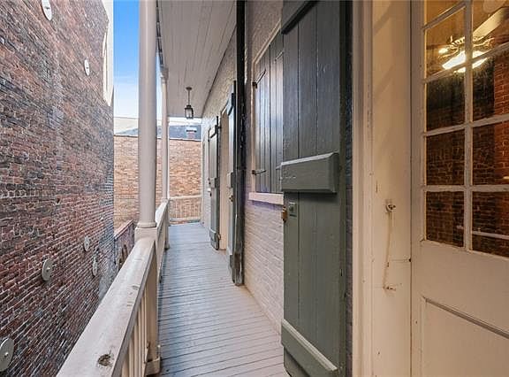 3rd image of 526 Royal St #4