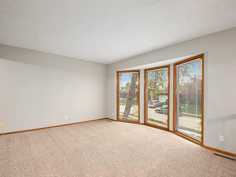 13568 Margo St — Photo 6
