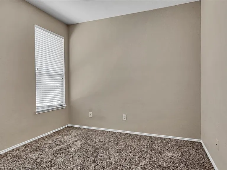 4105 Capstone Dr — Photo 25