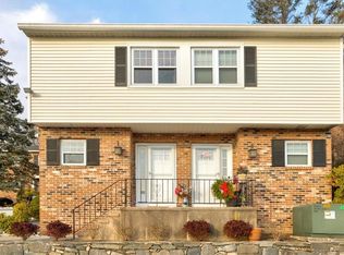 19 Colonial Rd APT 12, Stamford, CT 06906