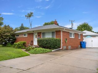 6531 Cronin Dr, Dearborn Heights, MI 48127
