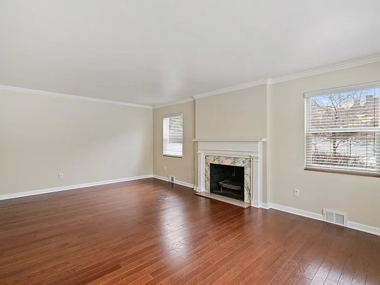 1255 Cochran Rd — Photo 6