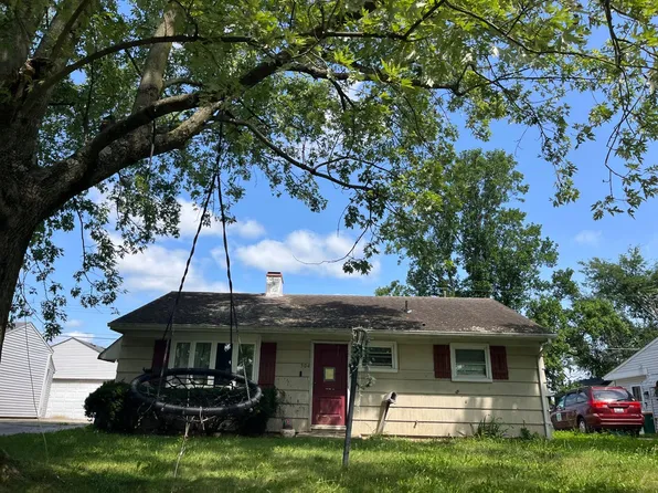 304 Middle Dr, West Jefferson, OH 43162