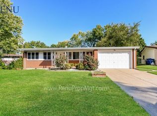 4 Colt Cir, Florissant, MO 63033