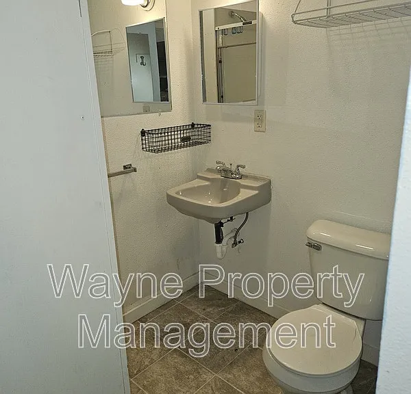 546 2nd St #6 — Photo 4