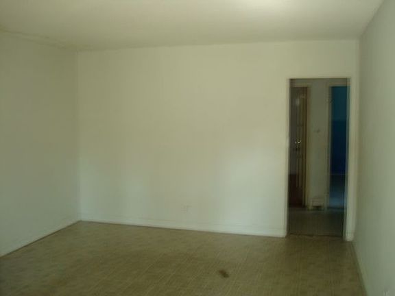 2nd image of 1457 E 111th St