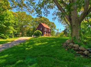 106 Oswegatchie Hills Rd, Niantic, CT 06357
