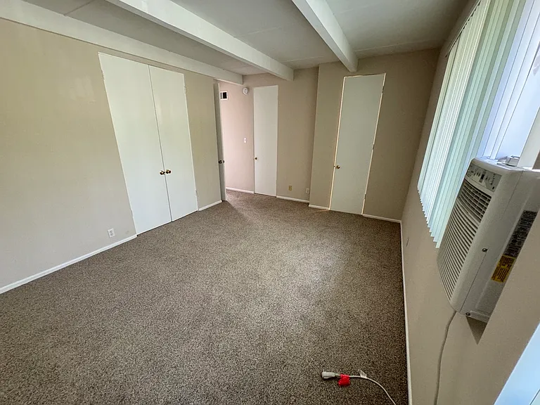 11500 Rochester Ave #11500 — Photo 32