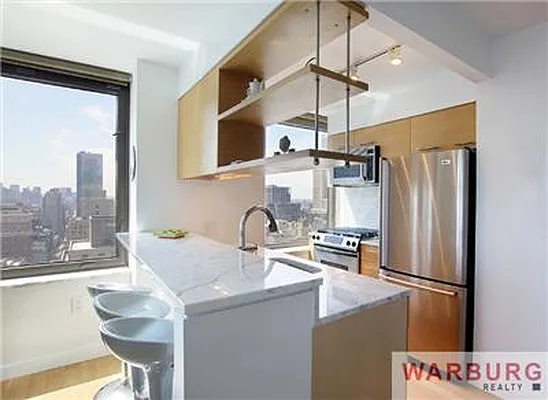 Rented by Warburg | media 129